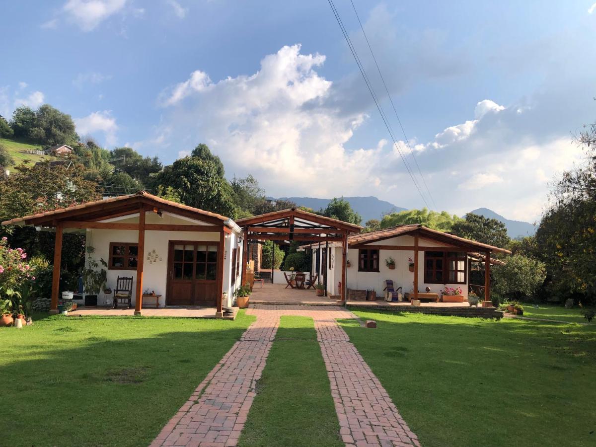 Titue Refugio , Cabanas Ла-Калера Экстерьер фото